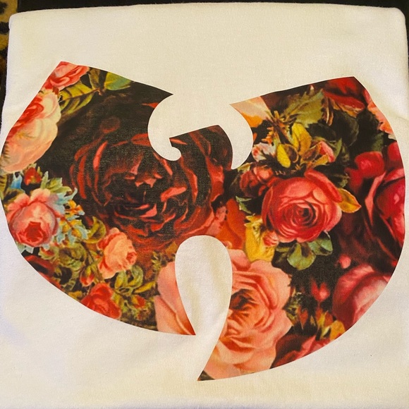 UNISEX ROSE FLORAL WU - TANG BEAUTIFUL TEE!! - Picture 7 of 8